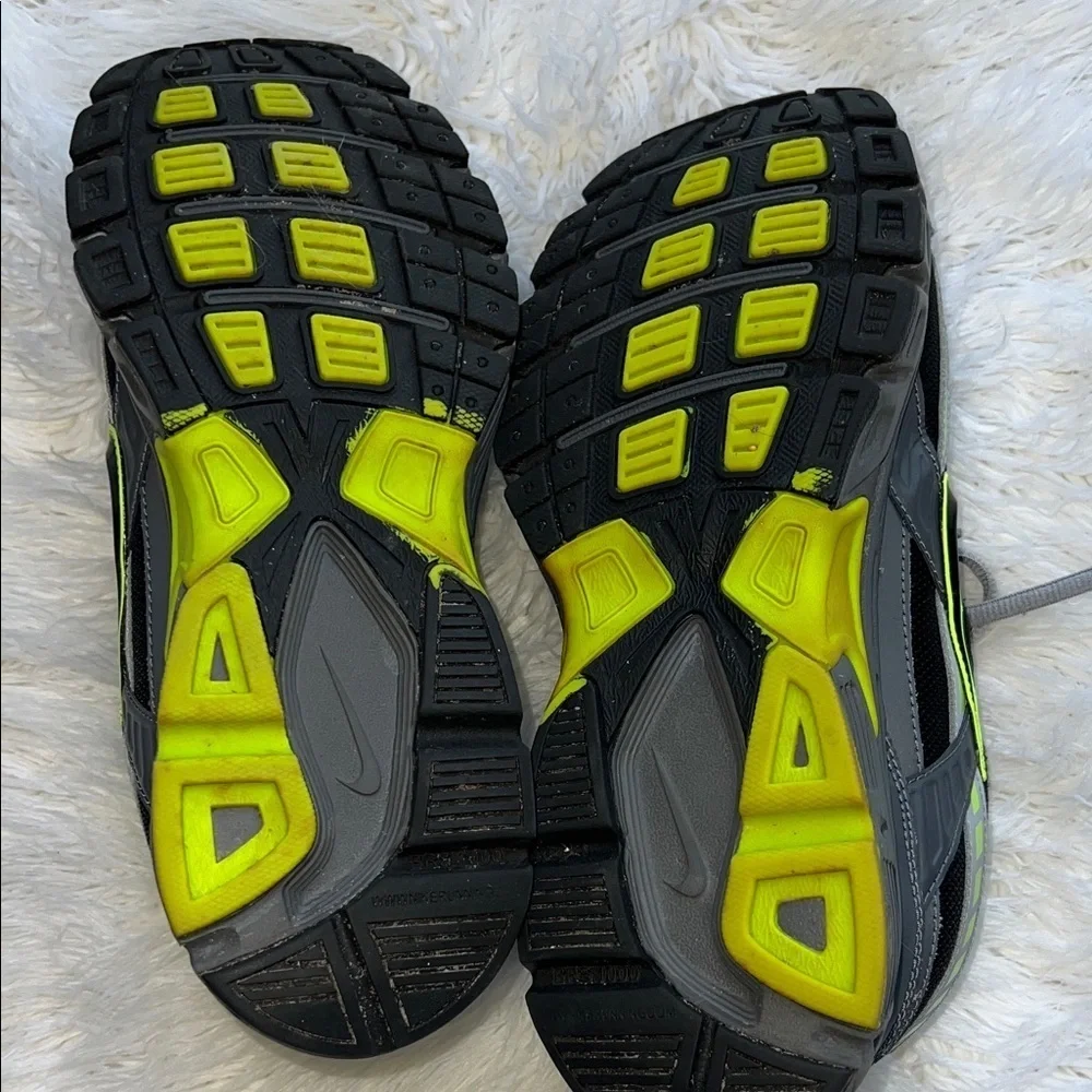 Nike Initiator 394055-023 Running Shoes Men's Sz: 9 Neon Green Black - Used